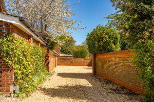 Photo 25- click for photo gallery